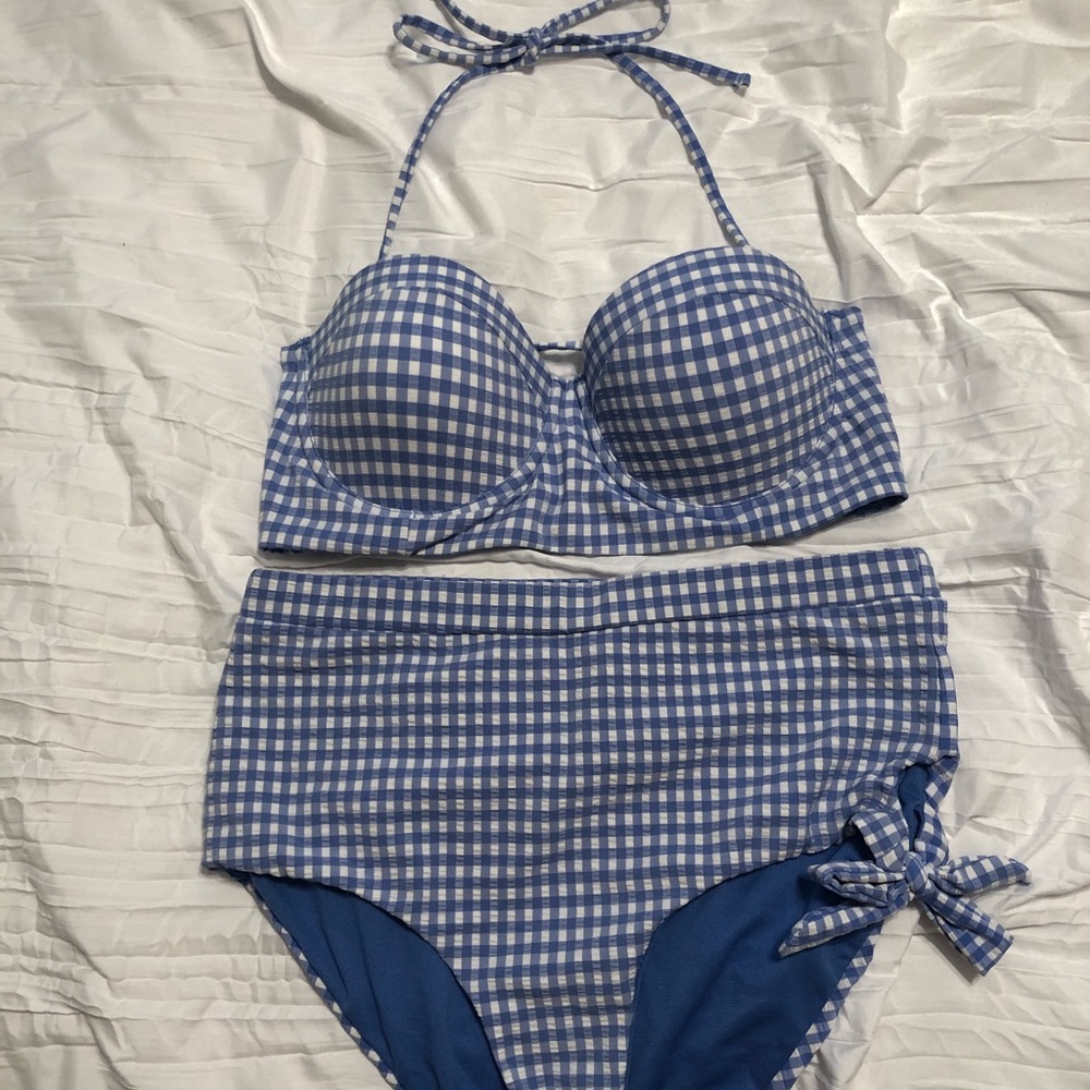 NWOT two piece bathing suit!